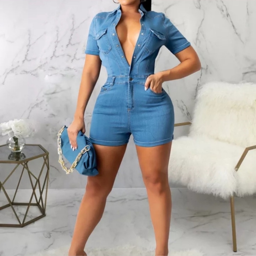 NWT’S DENIM ROMPER!